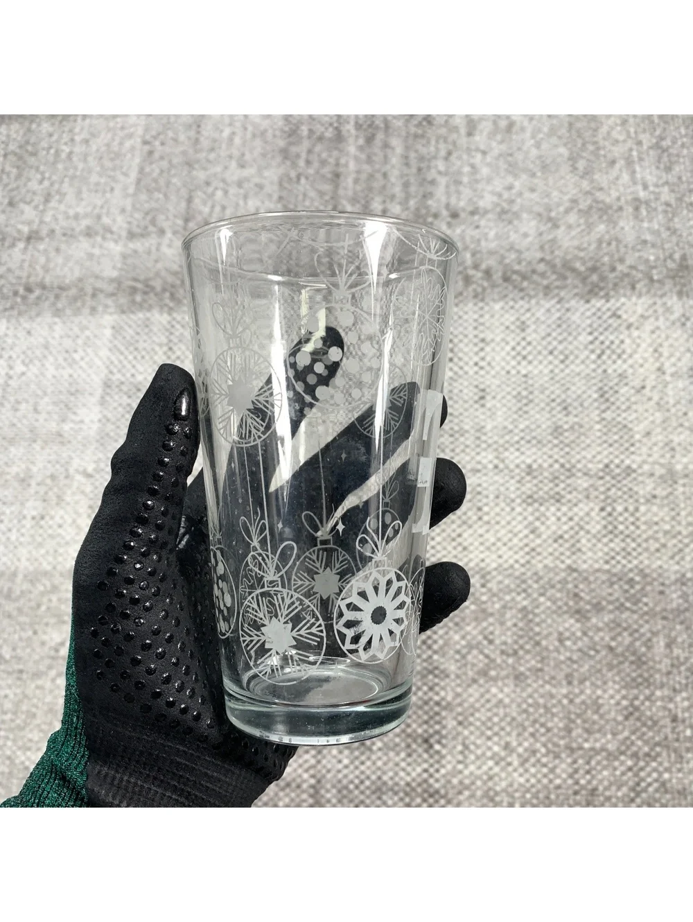 T-Mobile Branded Glasses Set with Etched Logo and‎ Decorative Pattern